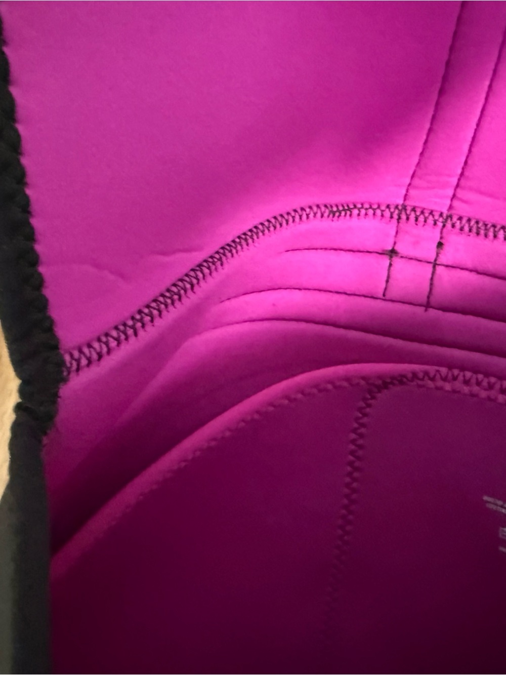 BUILT NEW YORK neoprene city backpack w/ inside and outside pockets. Pink inside - Picture 5 of 9